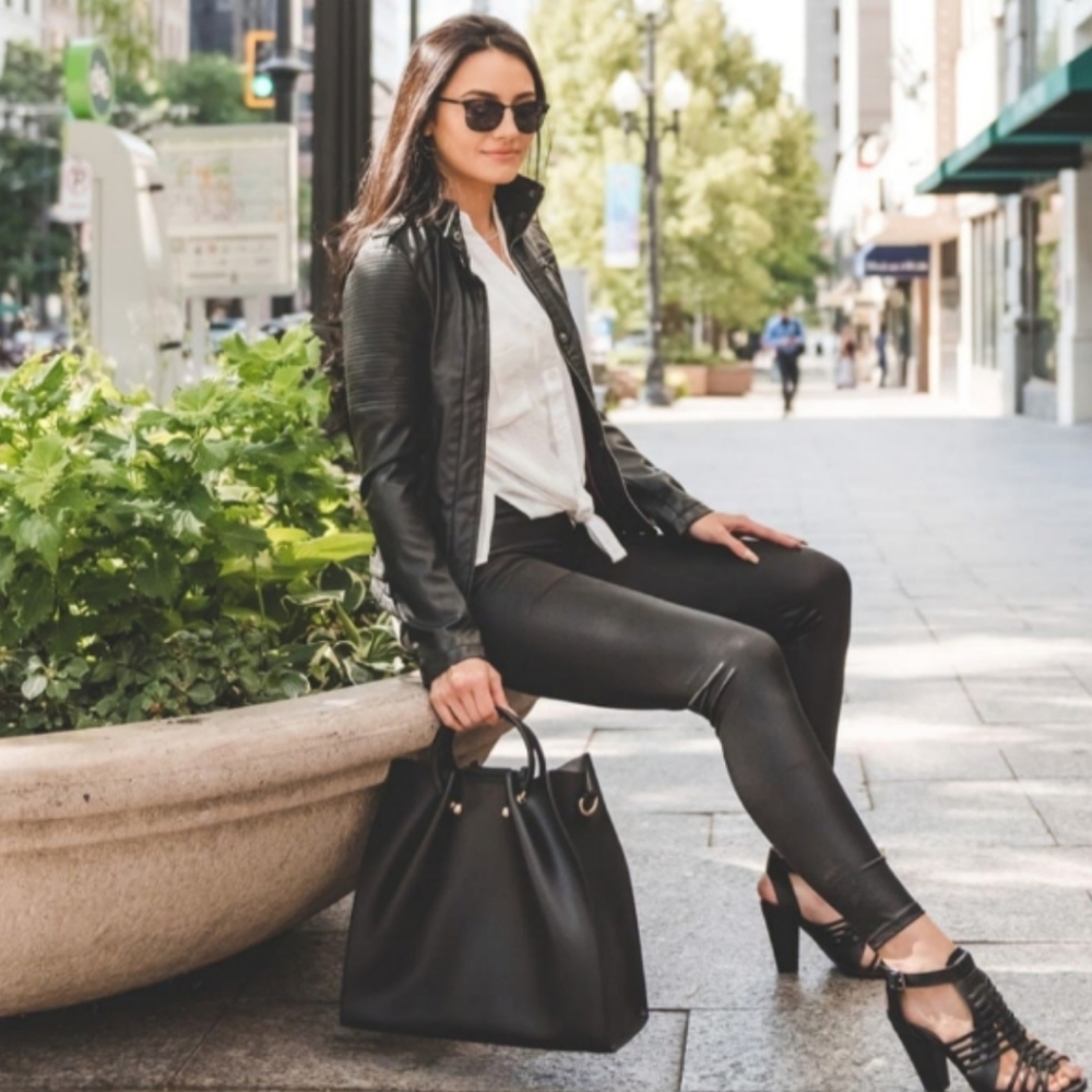 Chic Faux Leather Leggings